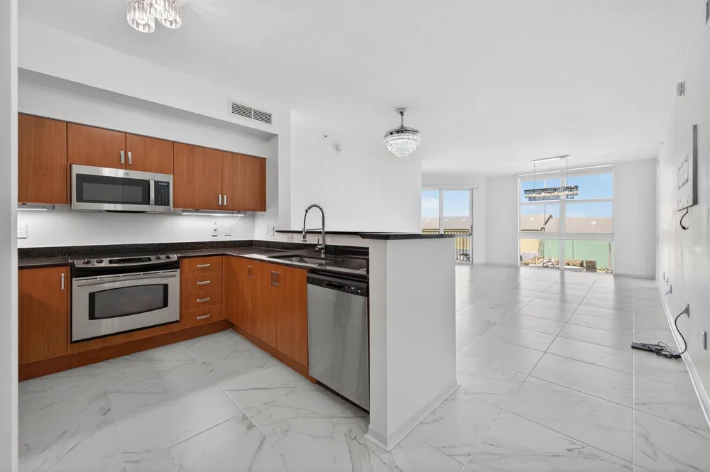 806 E Windward Way #403 Lantana, FL 33462