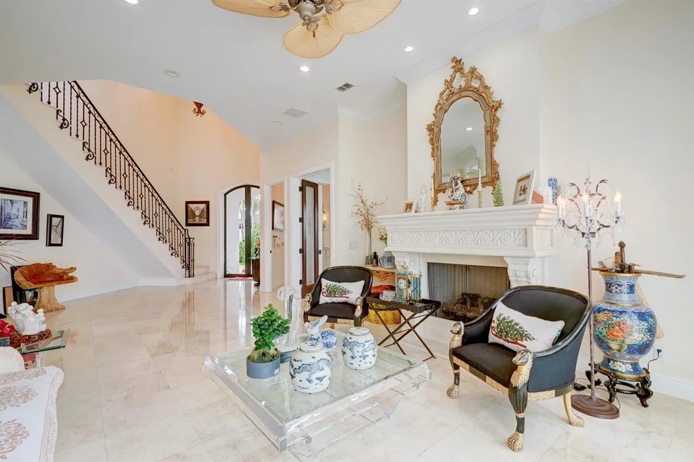 2775 Lake Drive Singer Island, FL 33404