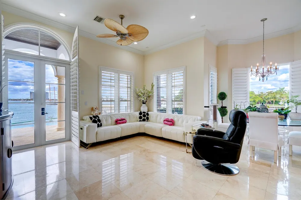 2775 Lake Drive Singer Island, FL 33404