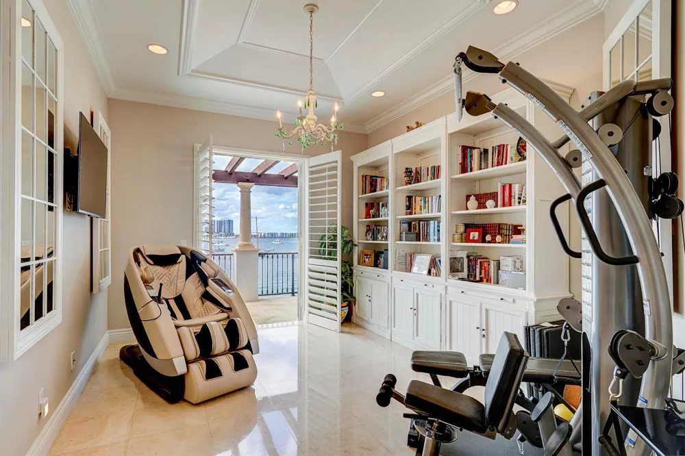 2775 Lake Drive Singer Island, FL 33404