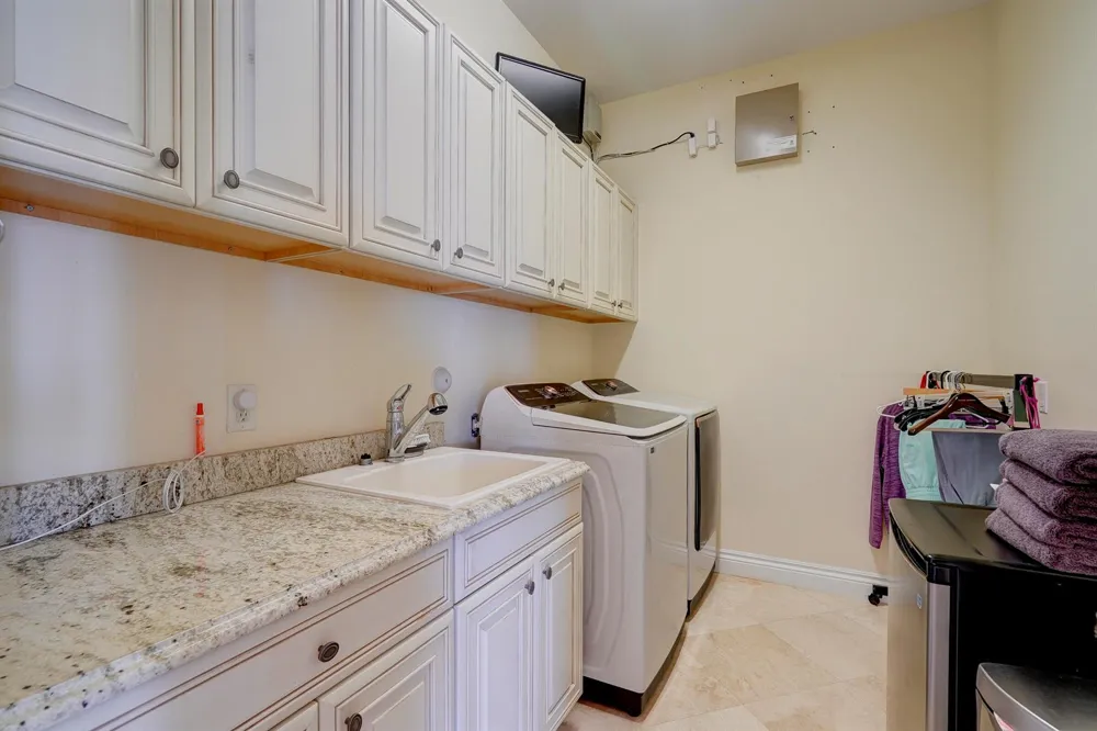 2775 Lake Drive Singer Island, FL 33404