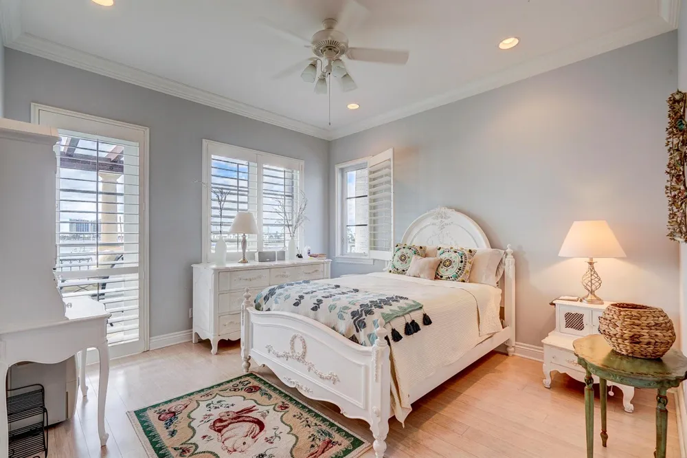 2775 Lake Drive Singer Island, FL 33404