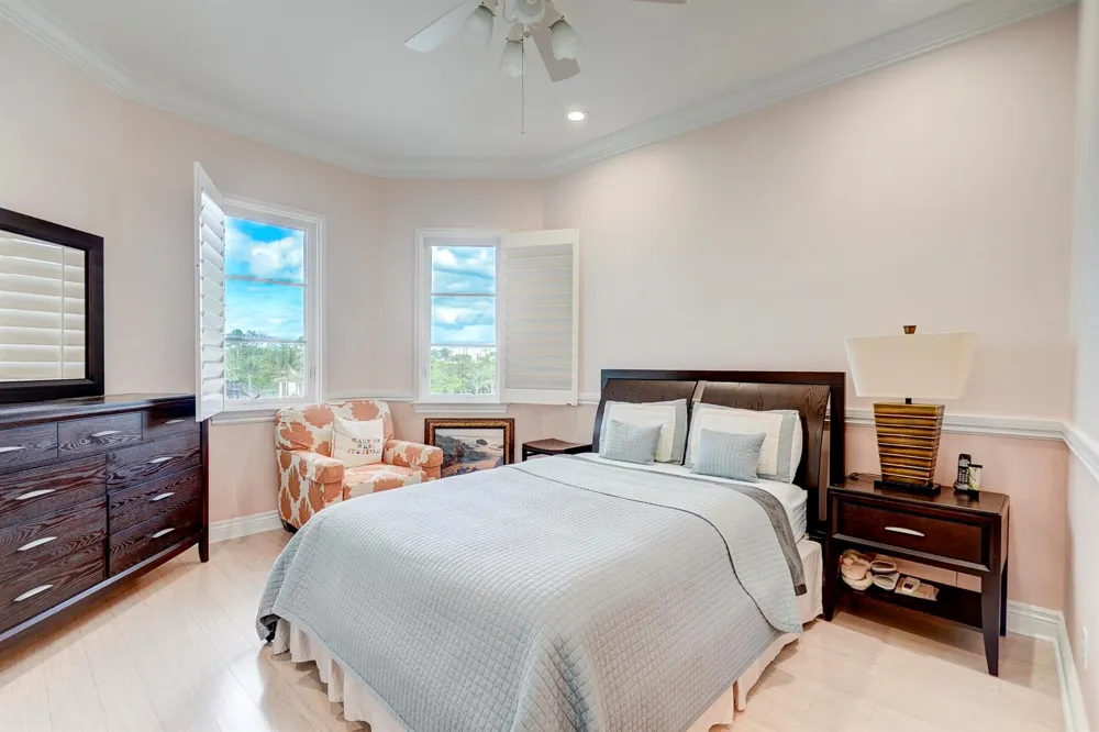 2775 Lake Drive Singer Island, FL 33404