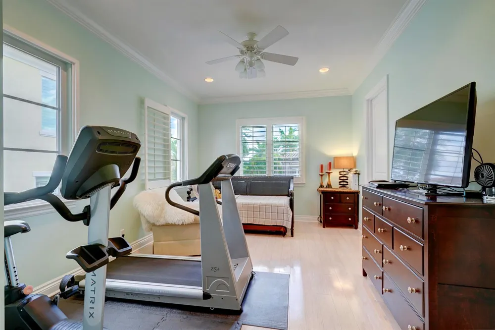 2775 Lake Drive Singer Island, FL 33404