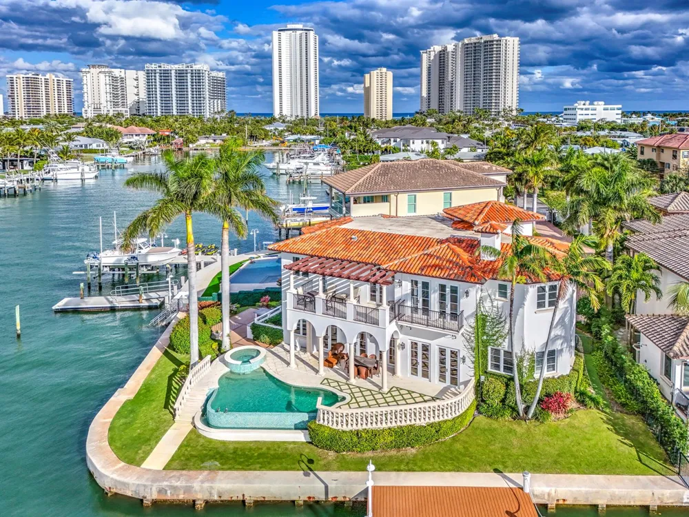2775 Lake Drive Singer Island, FL 33404