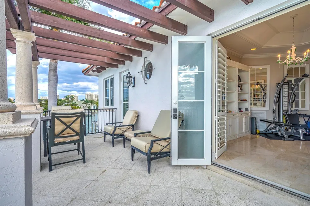 2775 Lake Drive Singer Island, FL 33404