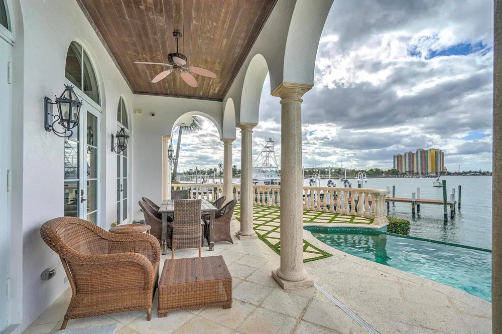 2775 Lake Drive Singer Island, FL 33404