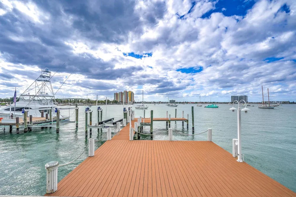 2775 Lake Drive Singer Island, FL 33404