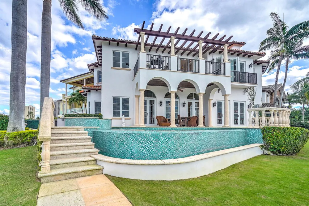 2775 Lake Drive Singer Island, FL 33404