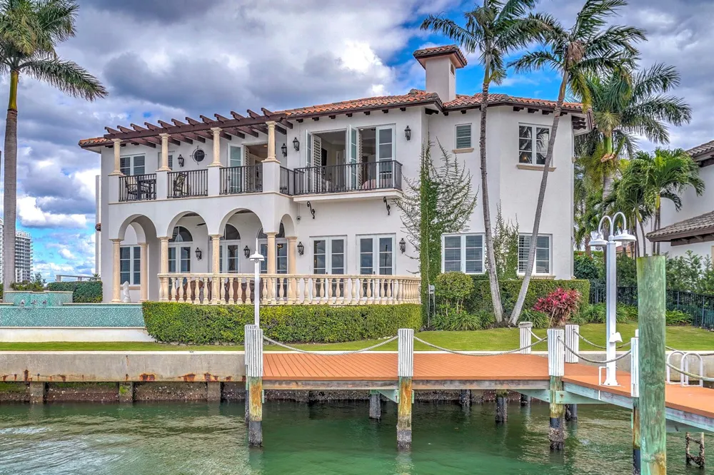 2775 Lake Drive Singer Island, FL 33404