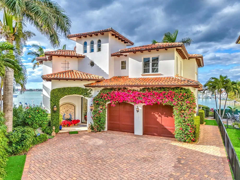 2775 Lake Drive Singer Island, FL 33404