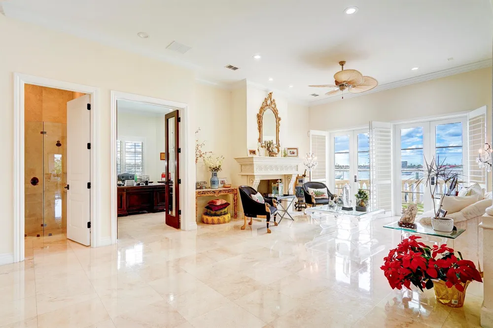 2775 Lake Drive Singer Island, FL 33404