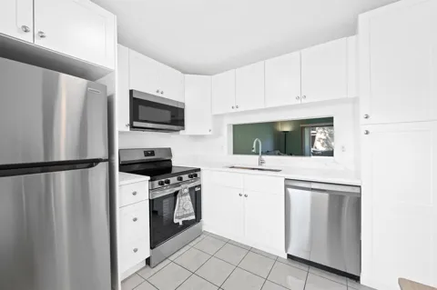 5570 Lakeside Drive #102