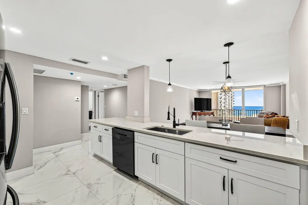 1150 Hillsboro Mile #508 Hillsboro Beach, FL 33062