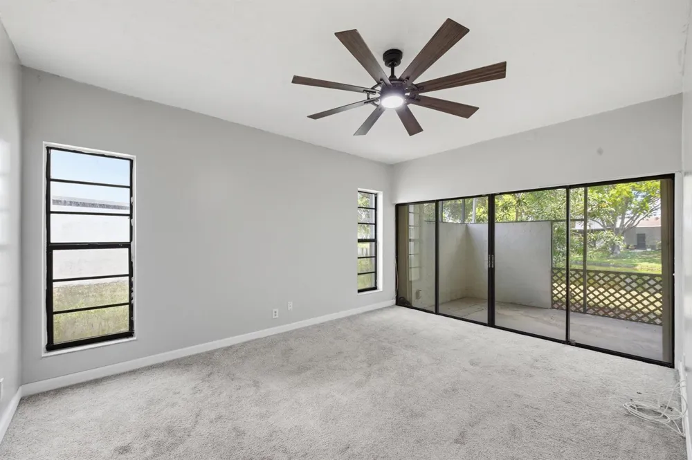 1097 NW 98th Terrace #110 Pembroke Pines, FL 33024