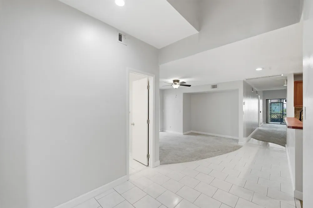 1097 NW 98th Terrace #110 Pembroke Pines, FL 33024