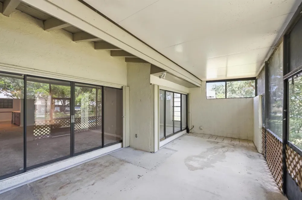 1097 NW 98th Terrace #110 Pembroke Pines, FL 33024