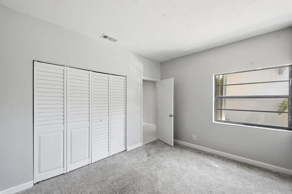 1097 NW 98th Terrace #110 Pembroke Pines, FL 33024