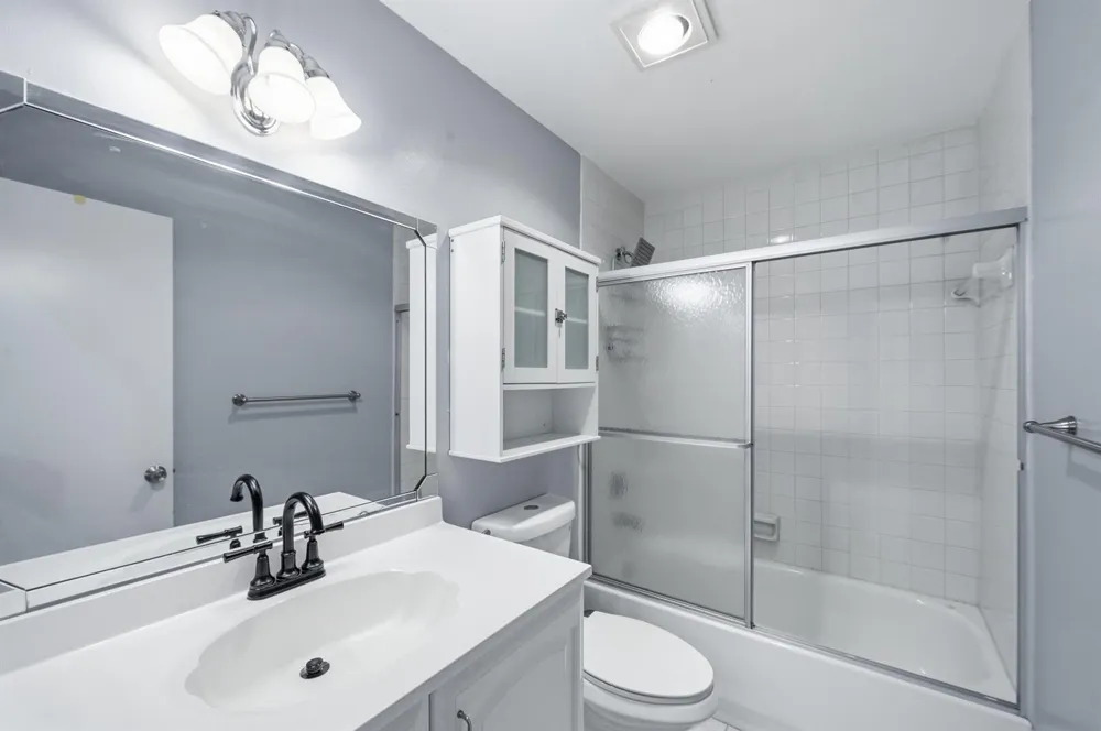 1097 NW 98th Terrace #110 Pembroke Pines, FL 33024