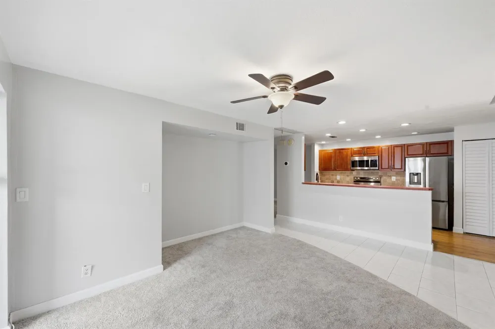 1097 NW 98th Terrace #110 Pembroke Pines, FL 33024
