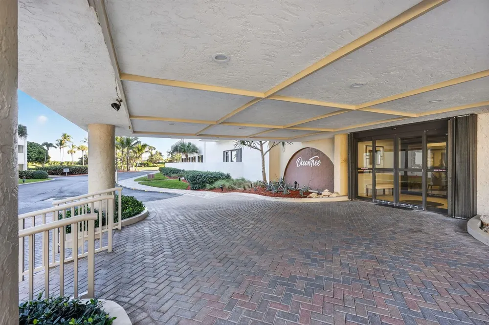 3400 Ocean Drive #408 Singer Island, FL 33404