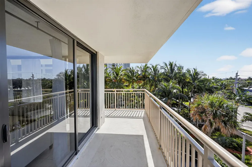 3400 Ocean Drive #408 Singer Island, FL 33404