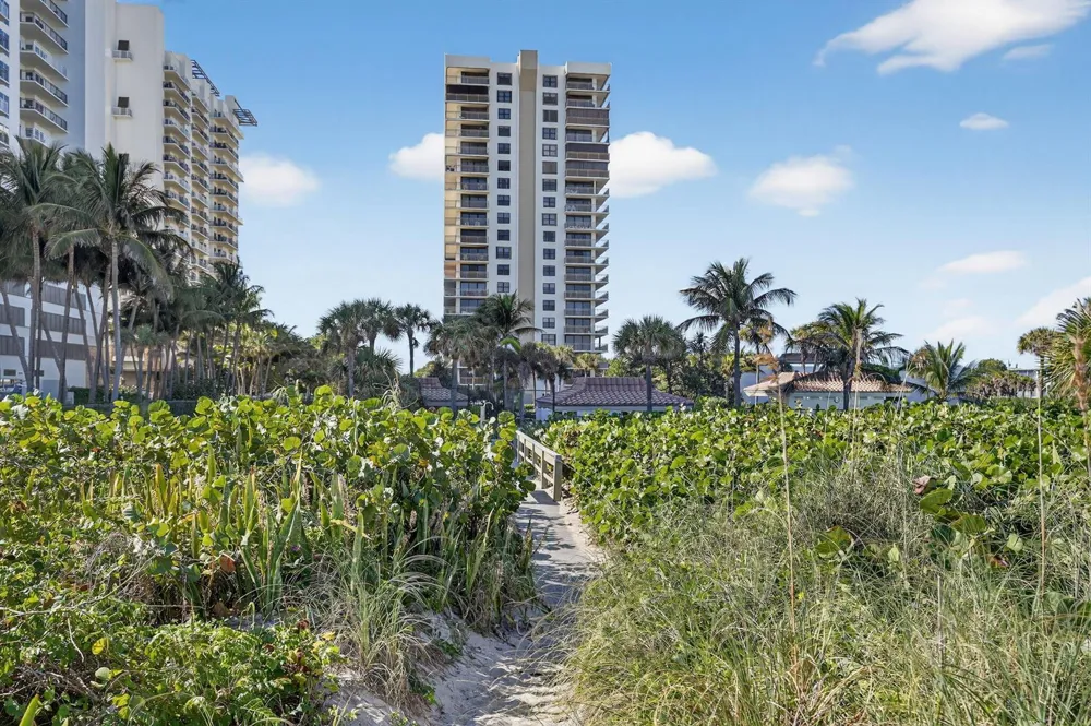 3400 Ocean Drive #408 Singer Island, FL 33404