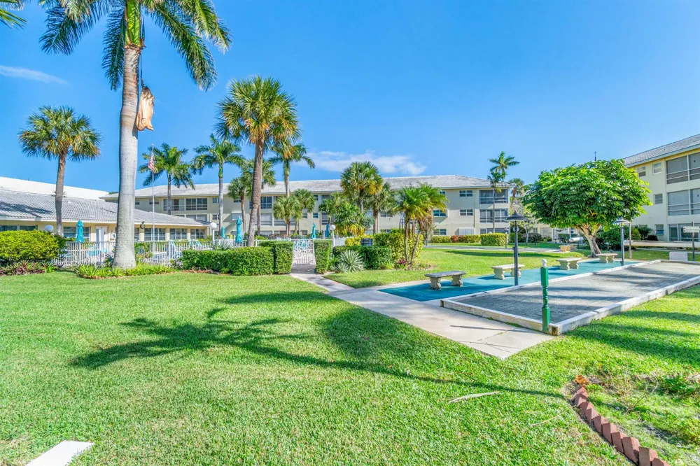 1951 NE 39th Street #131 Lighthouse Point, FL 33064