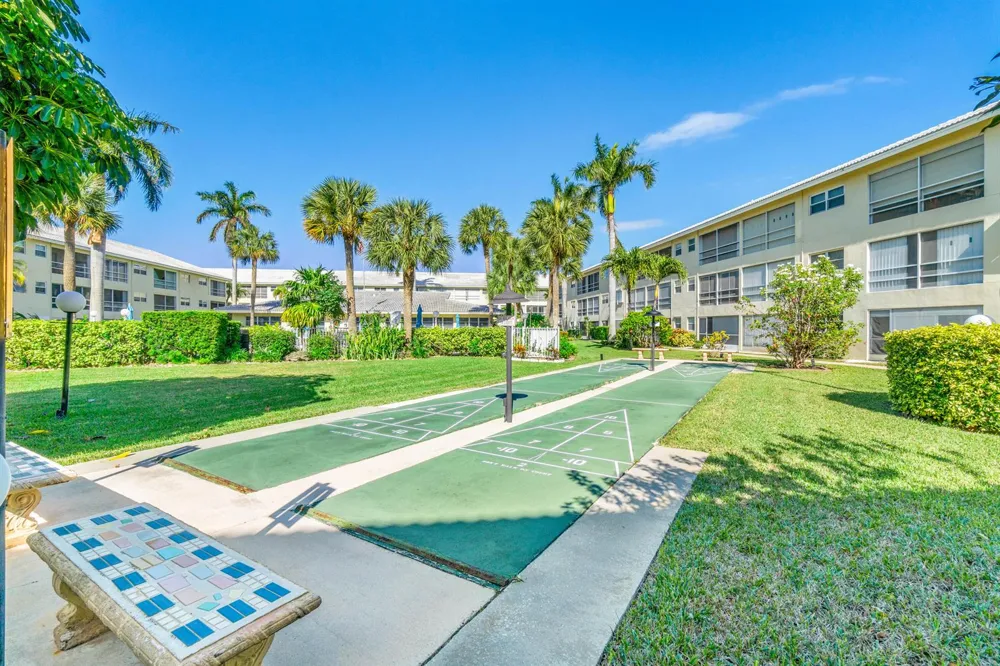 1951 NE 39th Street #131 Lighthouse Point, FL 33064