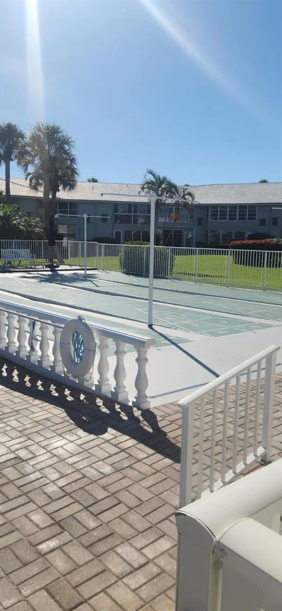 5550 Ocean Boulevard #106 Ocean Ridge, FL 33435
