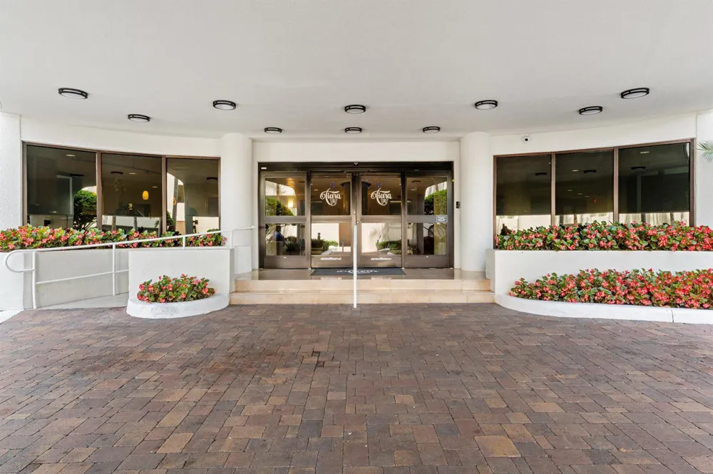 3000 Ocean Drive #18 G Singer Island, FL 33404