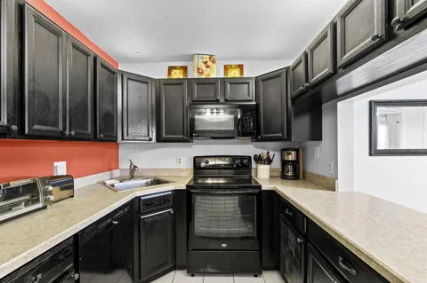 1004 Green Pine Boulevard #A1