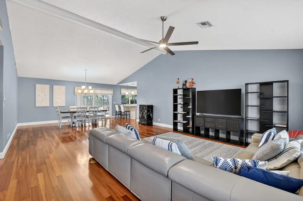18298 102nd Way Boca Raton, FL 33498