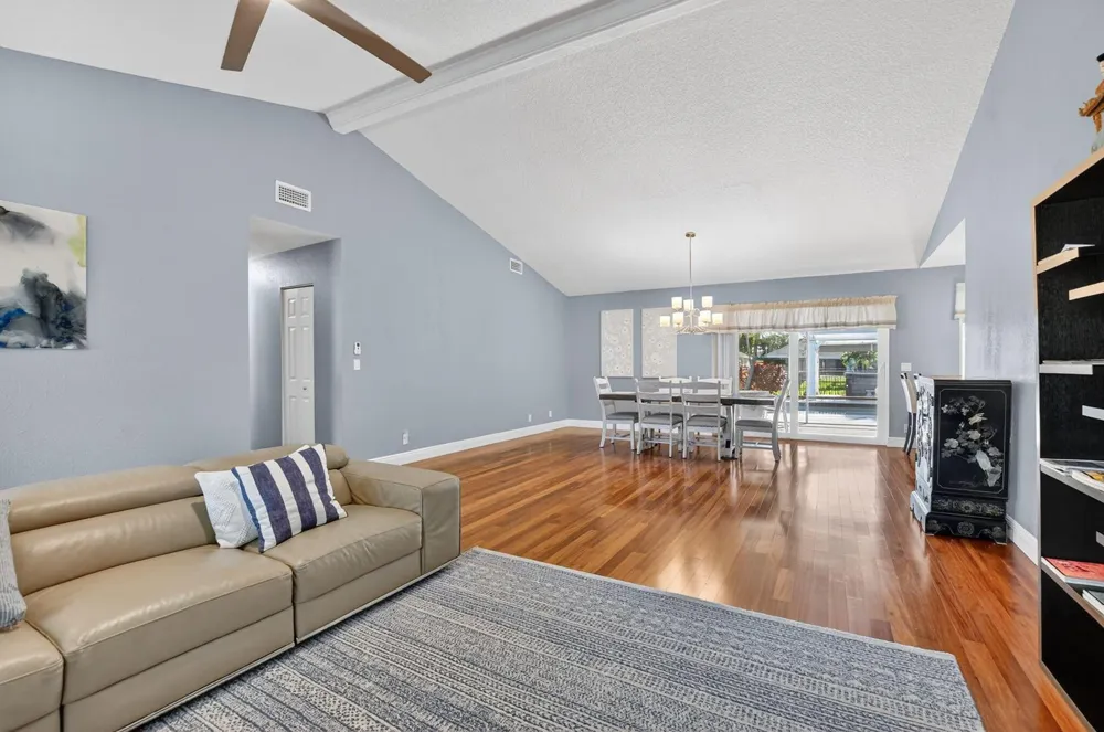 18298 102nd Way Boca Raton, FL 33498