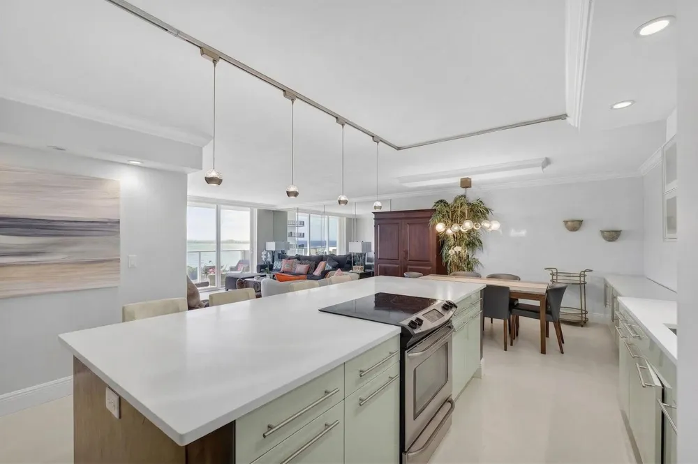 5440 Ocean Drive #805 Singer Island, FL 33404