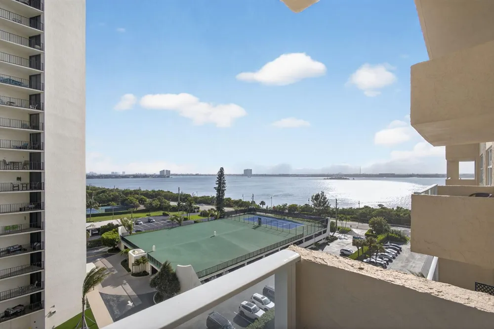 5440 Ocean Drive #805 Singer Island, FL 33404