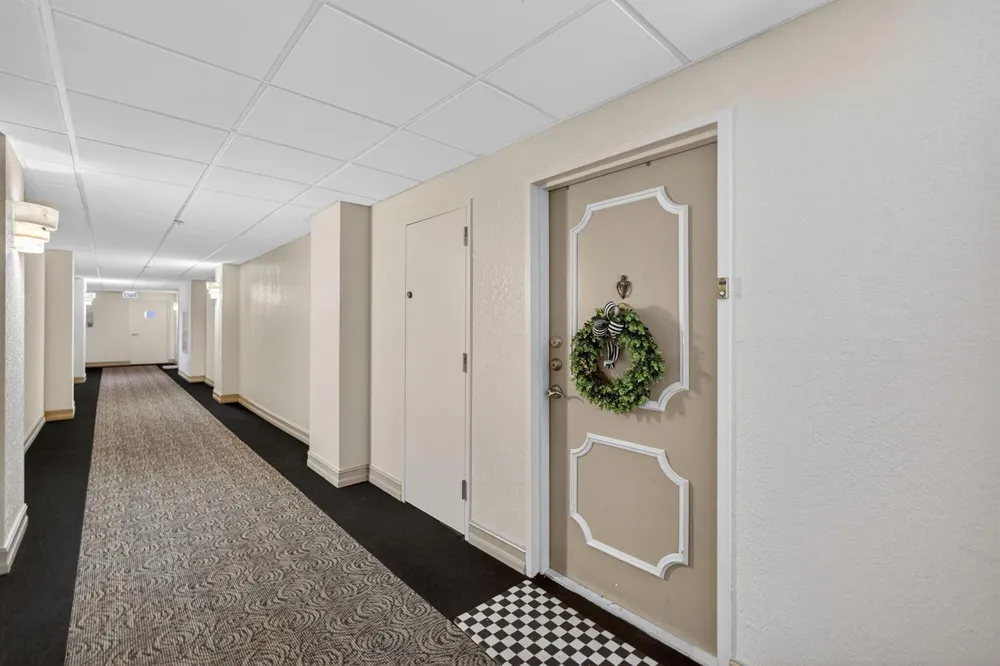 5440 Ocean Drive #805 Singer Island, FL 33404
