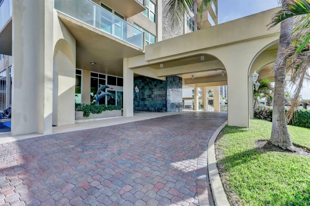 5440 Ocean Drive #805 Singer Island, FL 33404