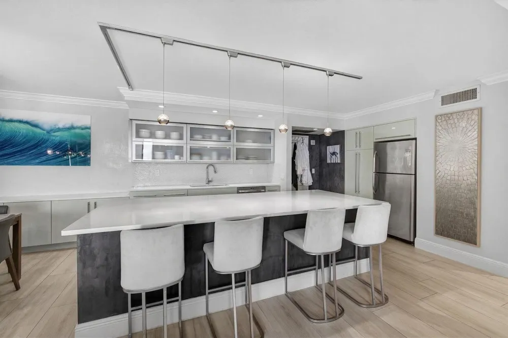 5440 Ocean Drive #805 Singer Island, FL 33404