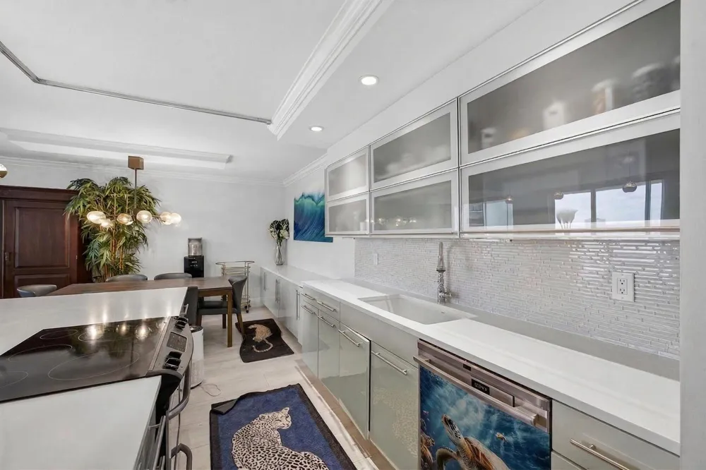 5440 Ocean Drive #805 Singer Island, FL 33404