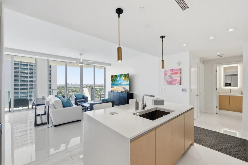 3100 Ocean Drive #H-1506 Singer Island, FL 33404