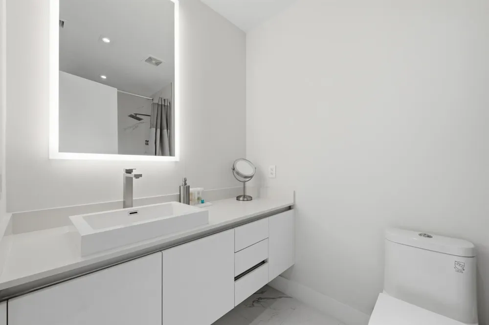 3100 Ocean Drive #H-1506 Singer Island, FL 33404