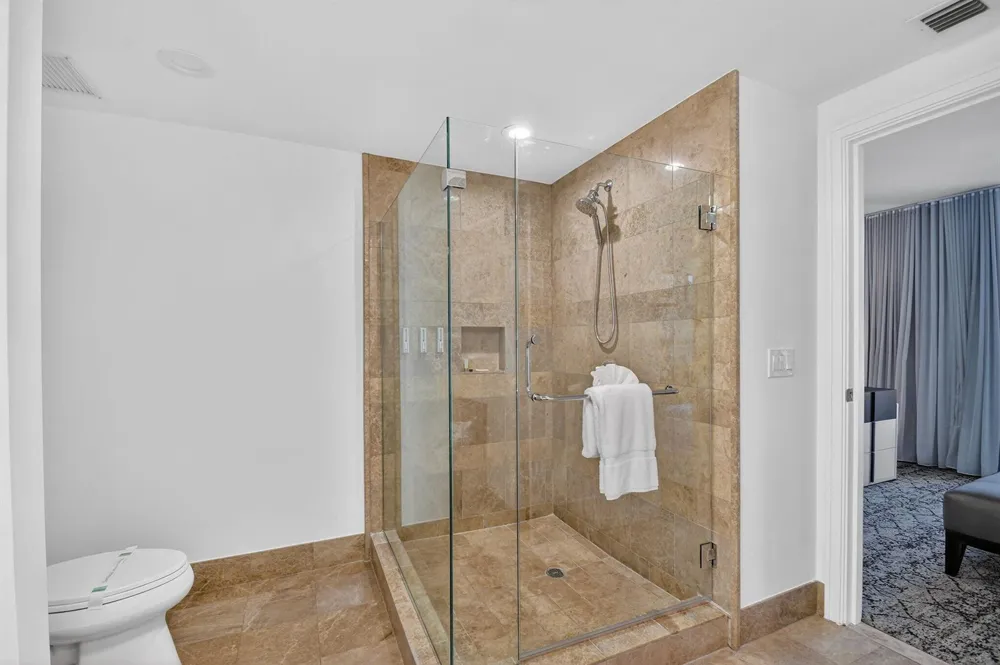3800 Ocean Drive #518 Singer Island, FL 33404