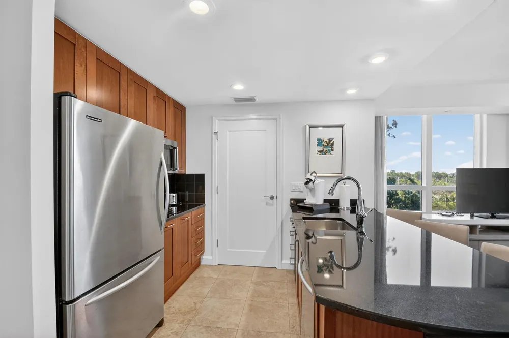3800 Ocean Drive #518 Singer Island, FL 33404