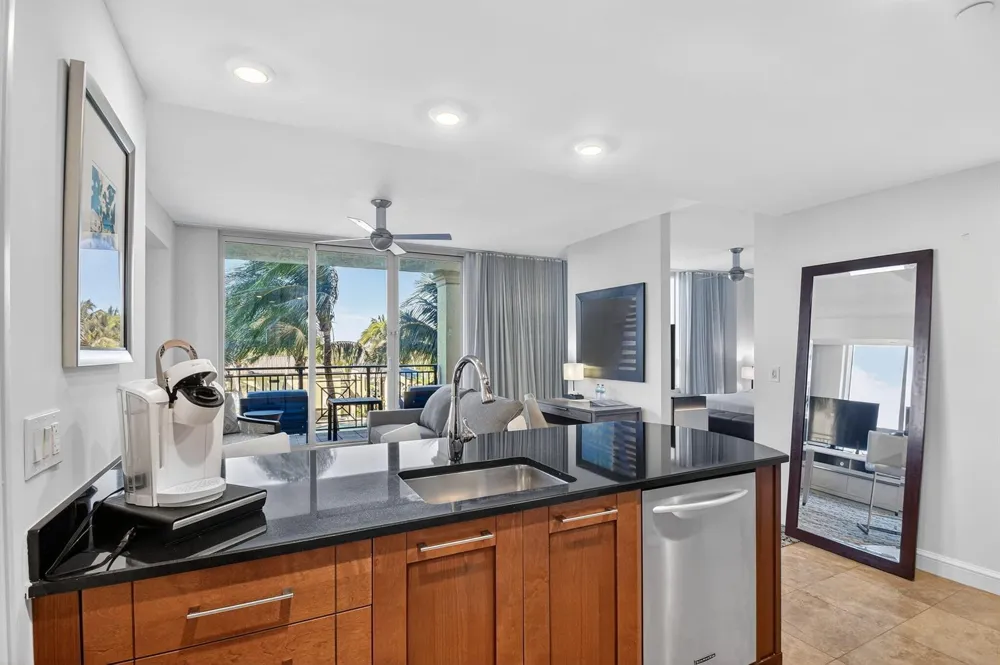 3800 Ocean Drive #518 Singer Island, FL 33404