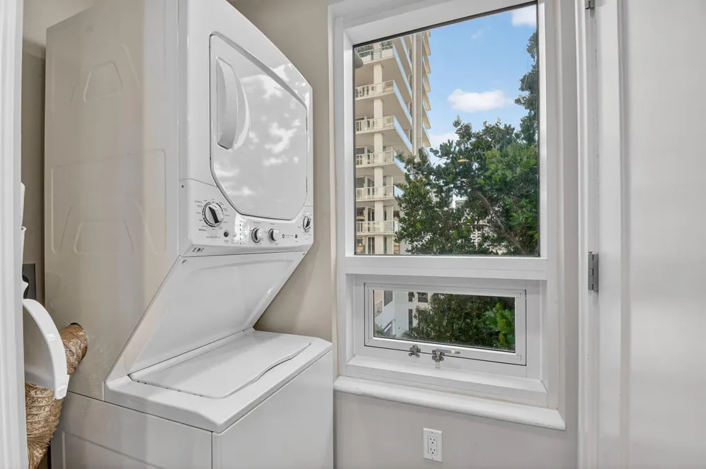 3800 Ocean Drive #518 Singer Island, FL 33404