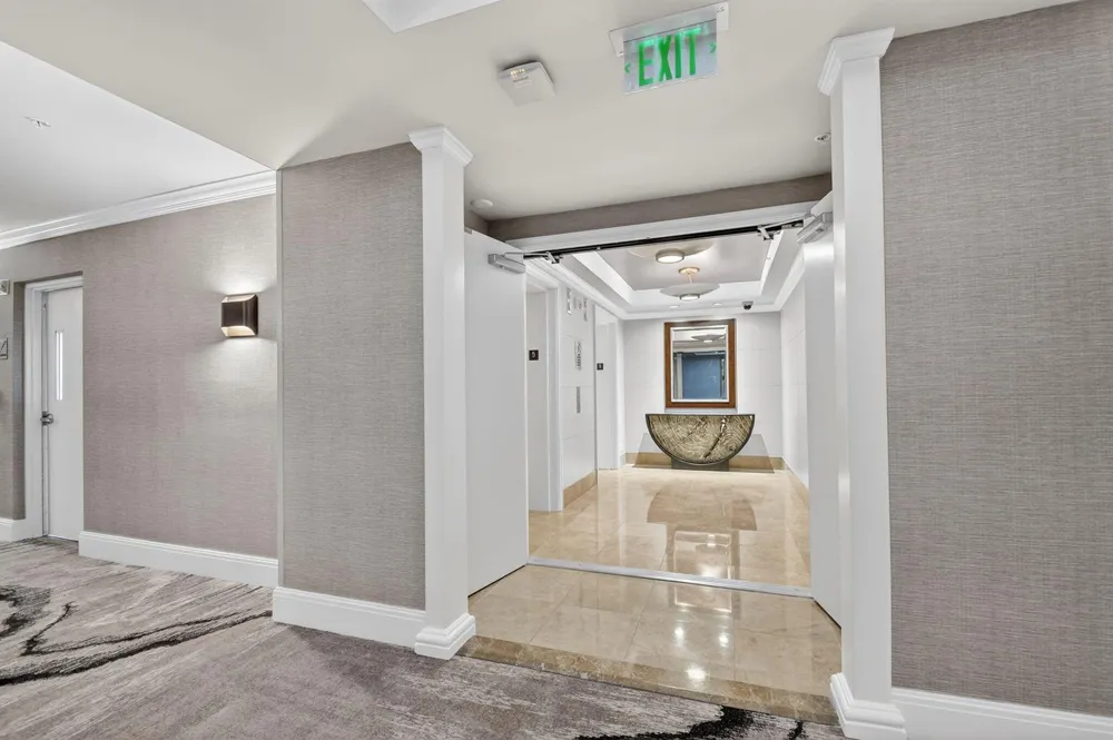 3800 Ocean Drive #518 Singer Island, FL 33404