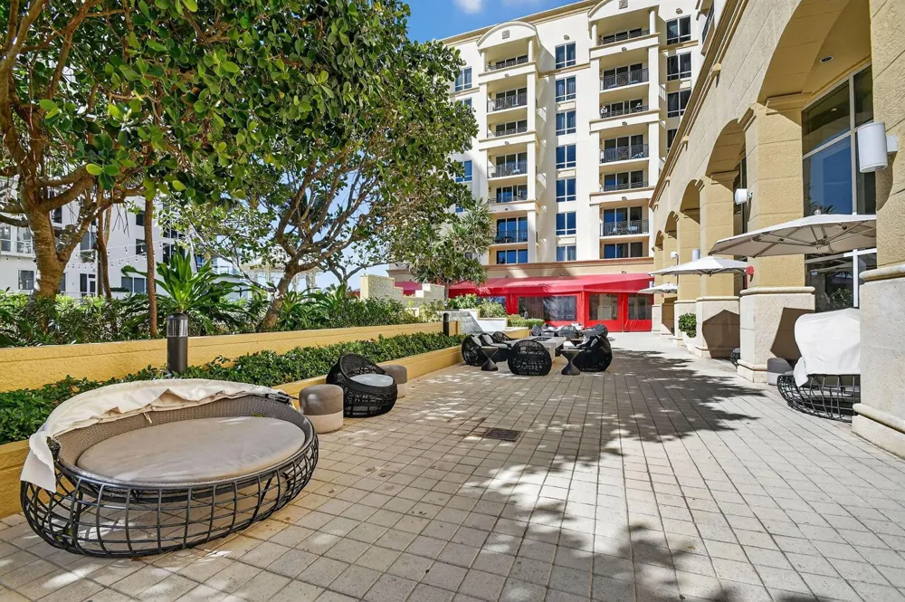 3800 Ocean Drive #518 Singer Island, FL 33404