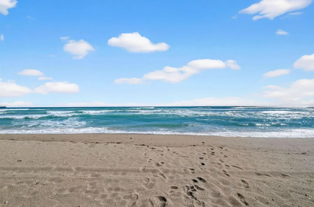 3800 Ocean Drive #518 Singer Island, FL 33404