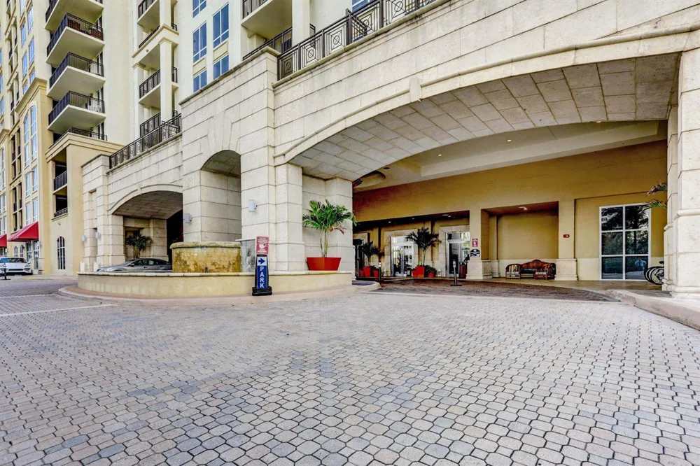 3800 Ocean Drive #518 Singer Island, FL 33404